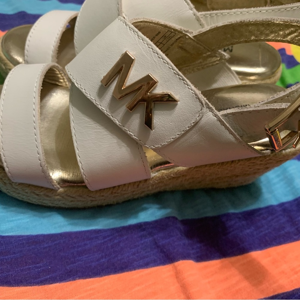 Sandals - Picture 1 of 7
